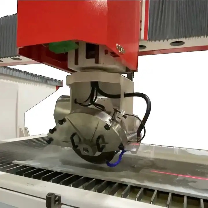 Machine de coupe SawJet à 5 axes CNC